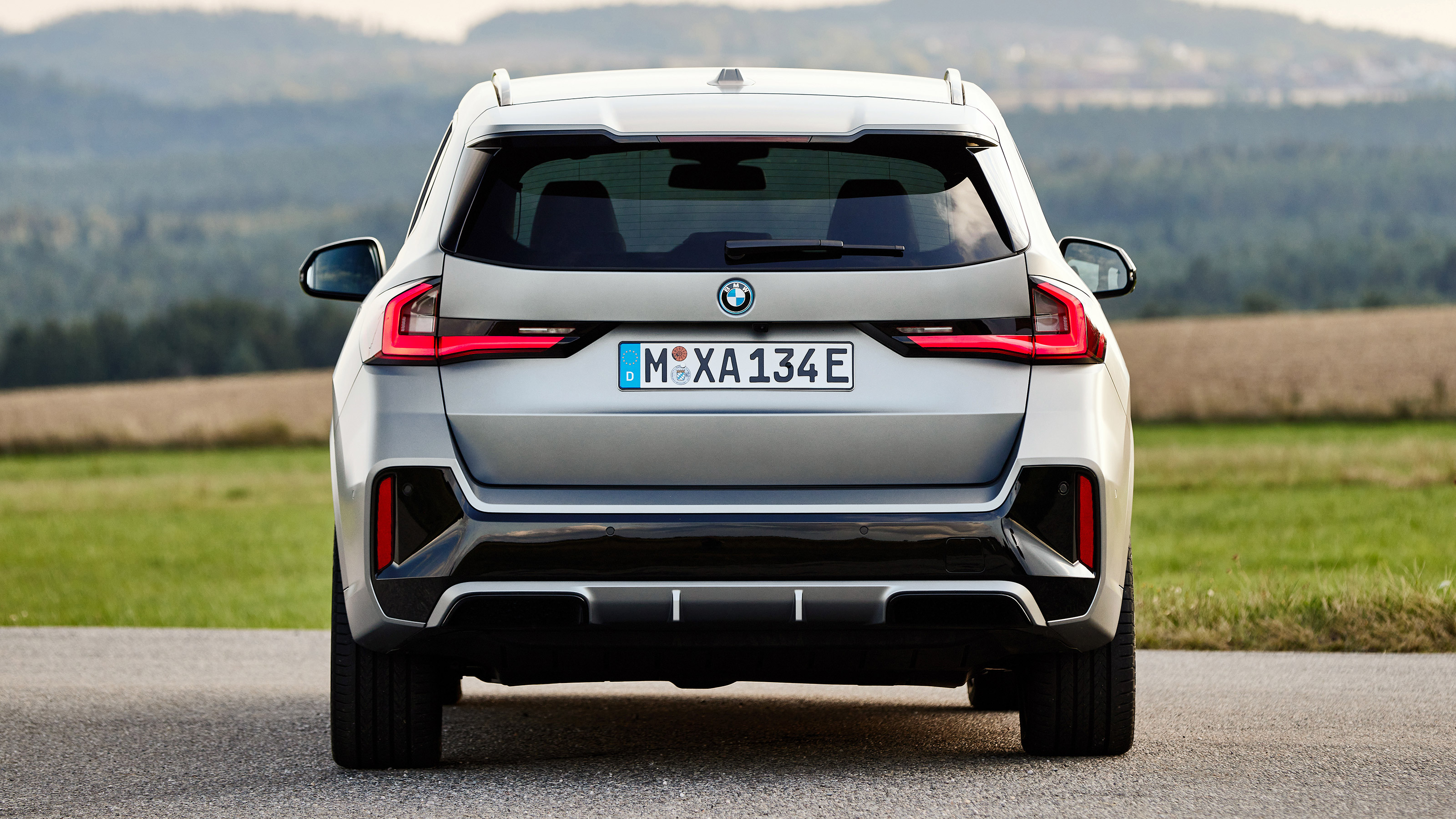 BMW iX1