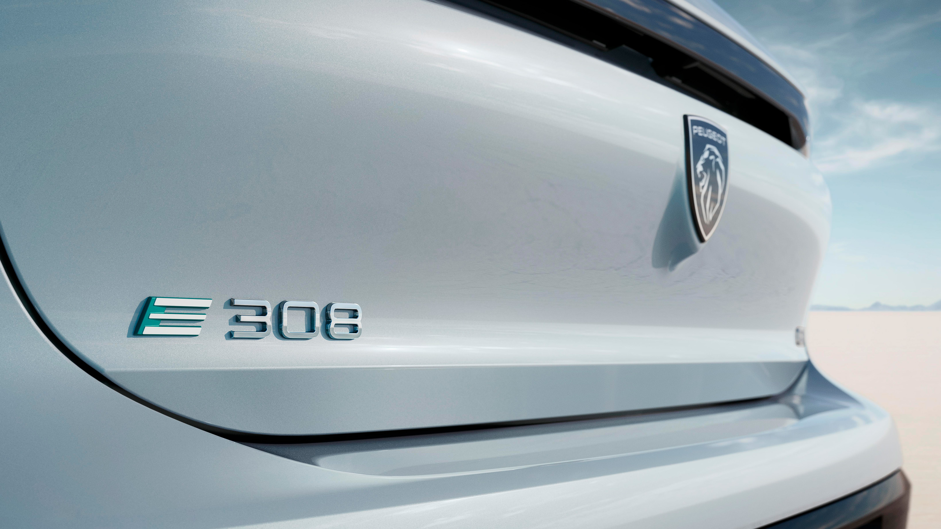 Peugeot e-308