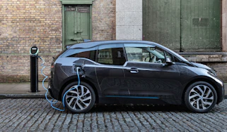 Pod Point public charger BMW i3