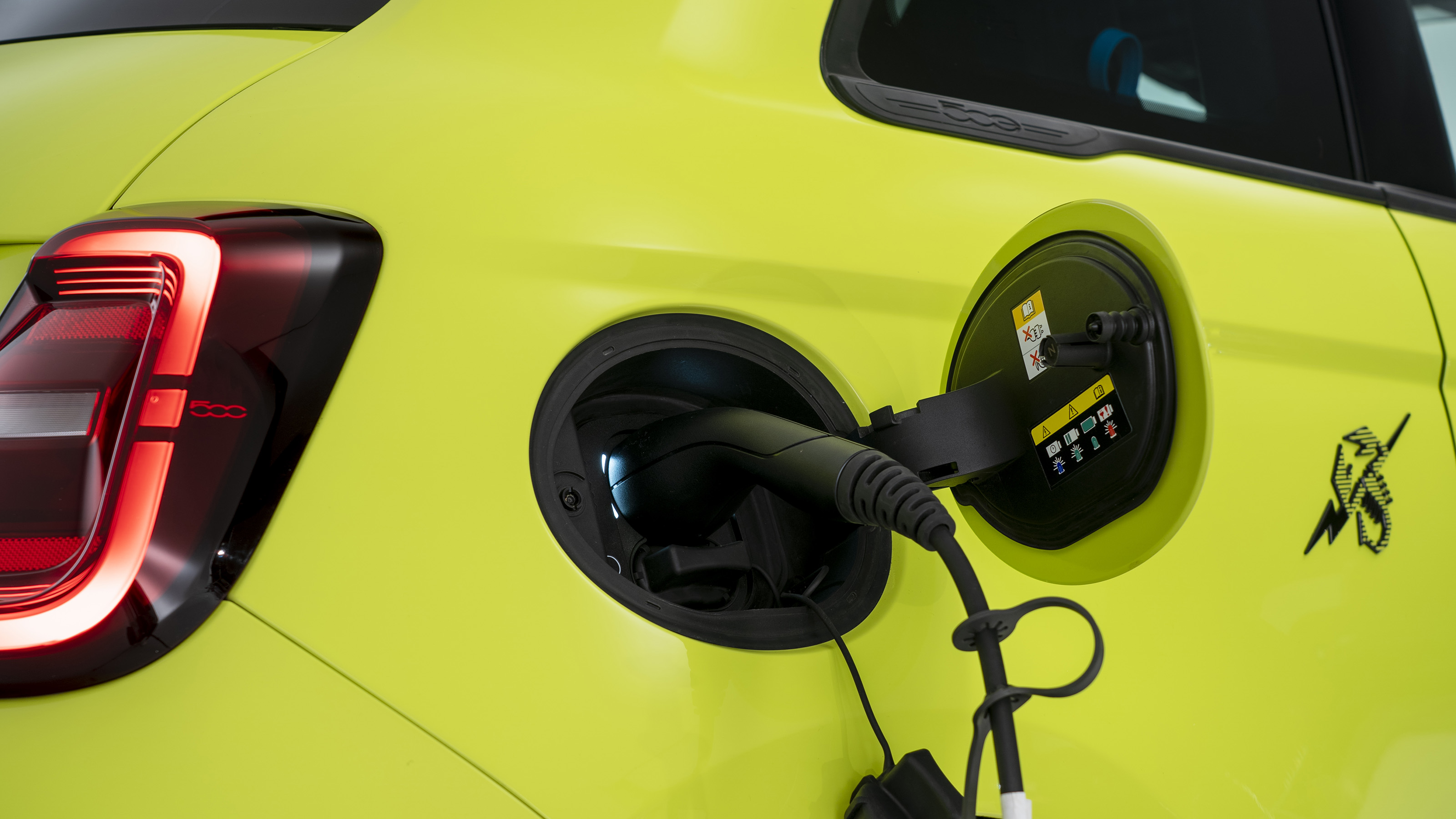 Abarth 500e studio charging