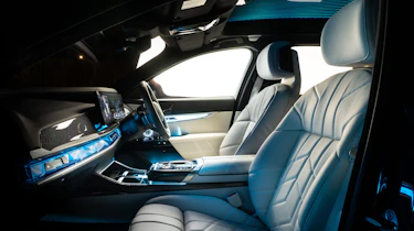BMW i7 UK interior
