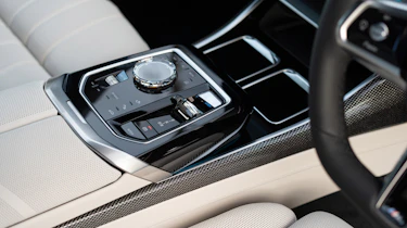 BMW i7 UK interior