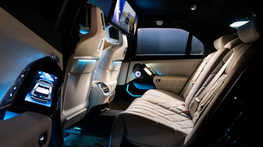 BMW i7 UK interior