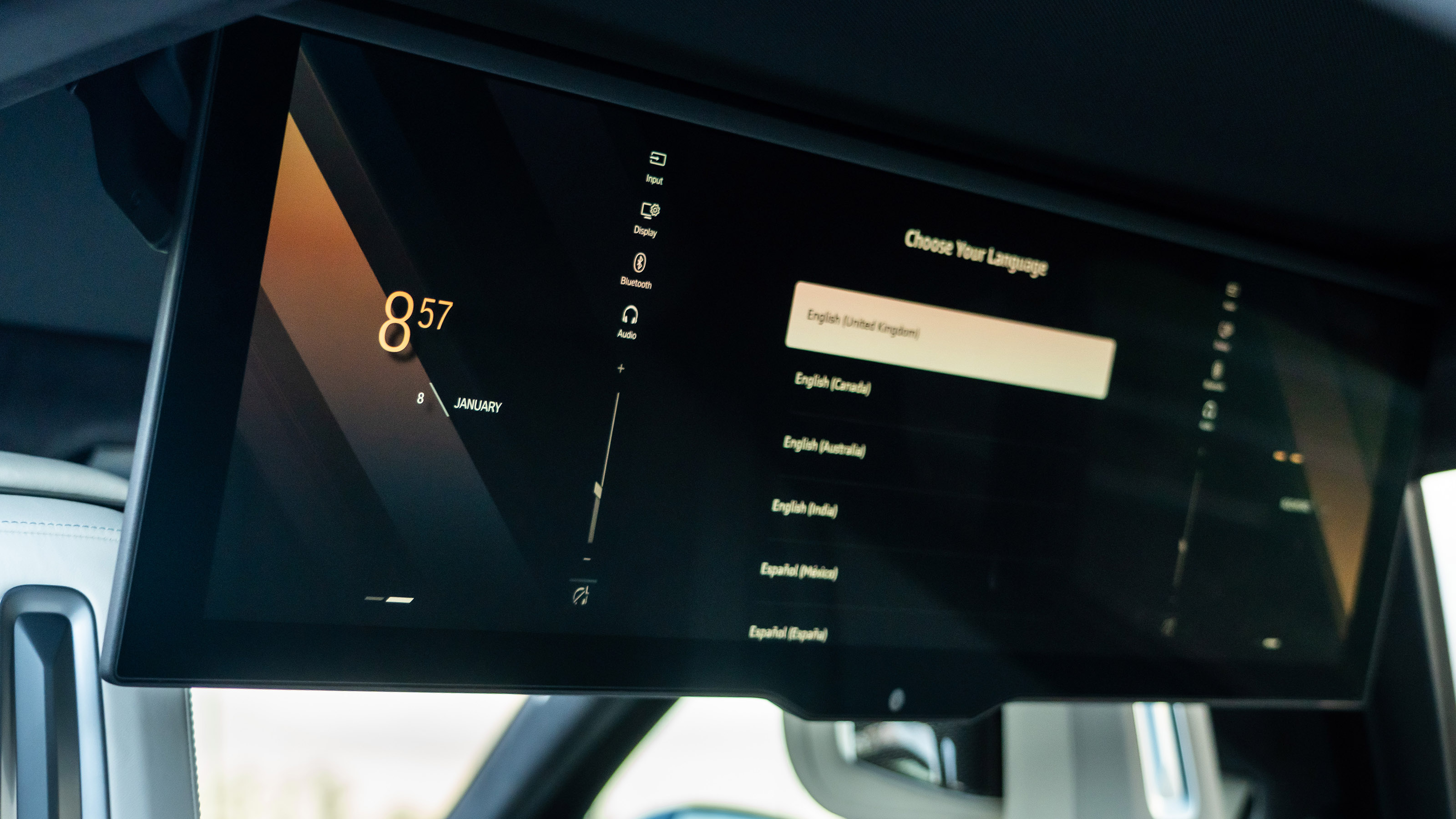 BMW i7 UK interior
