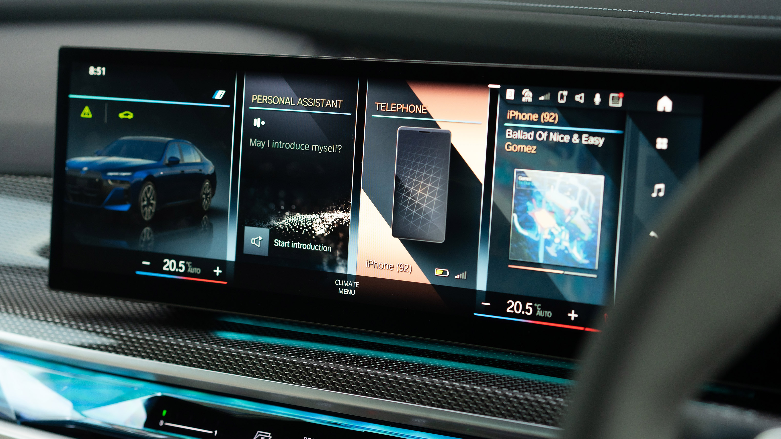 BMW i7 UK interior