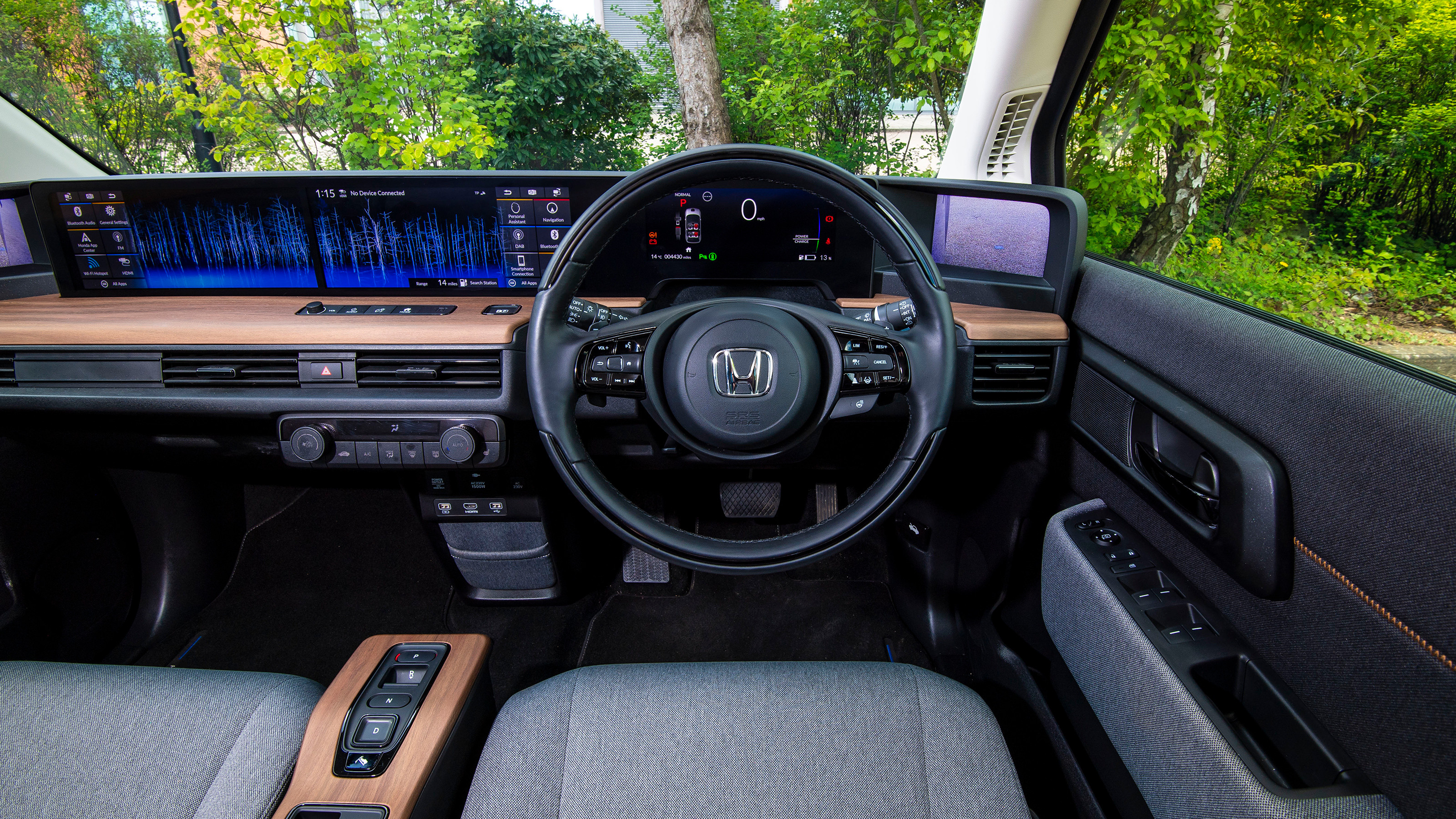 Honda e interior