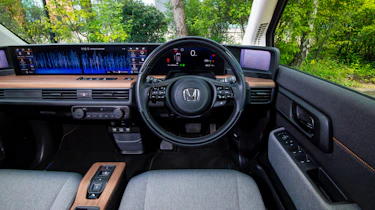 Honda e interior