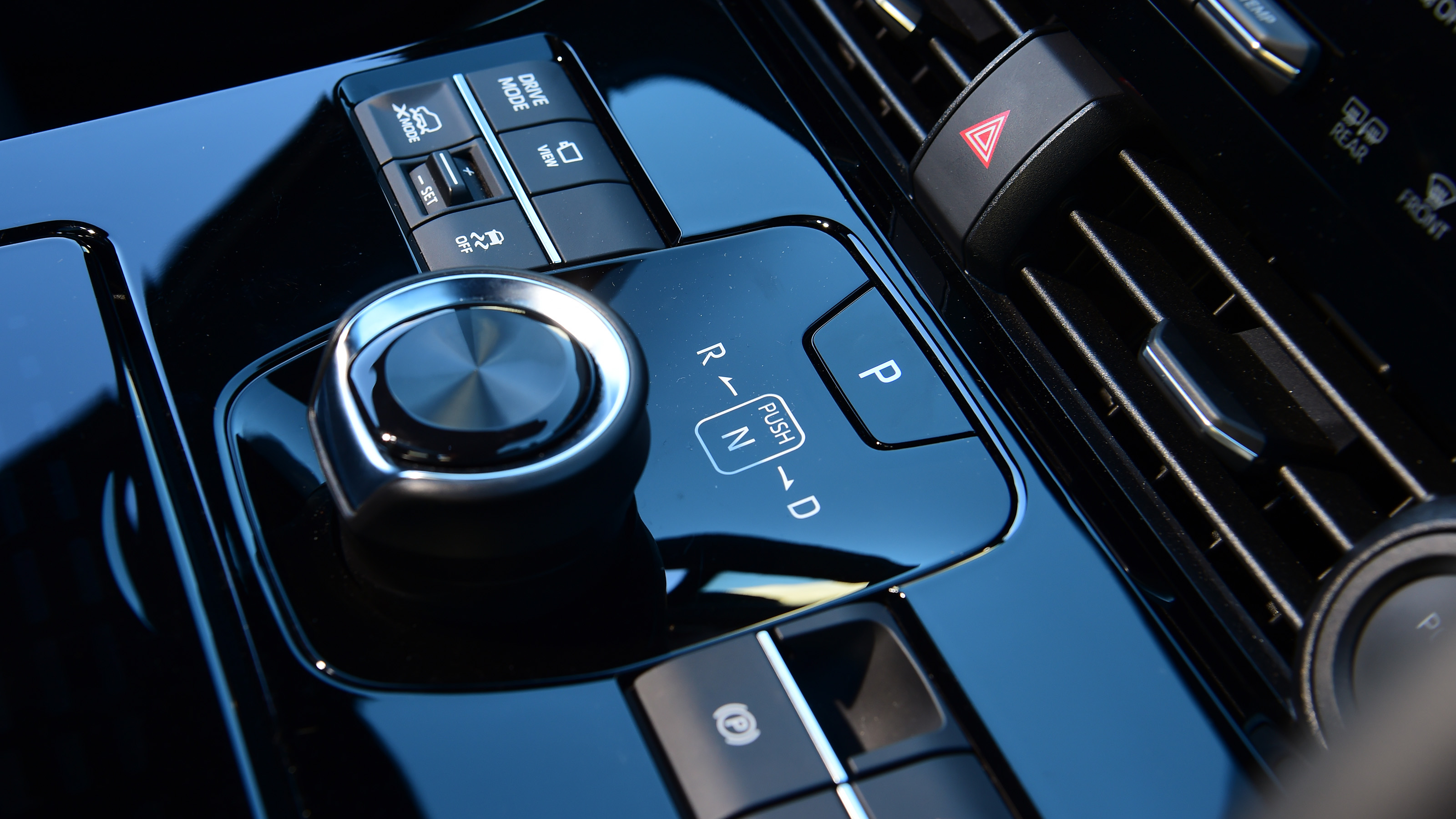 Subaru Solterra centre console