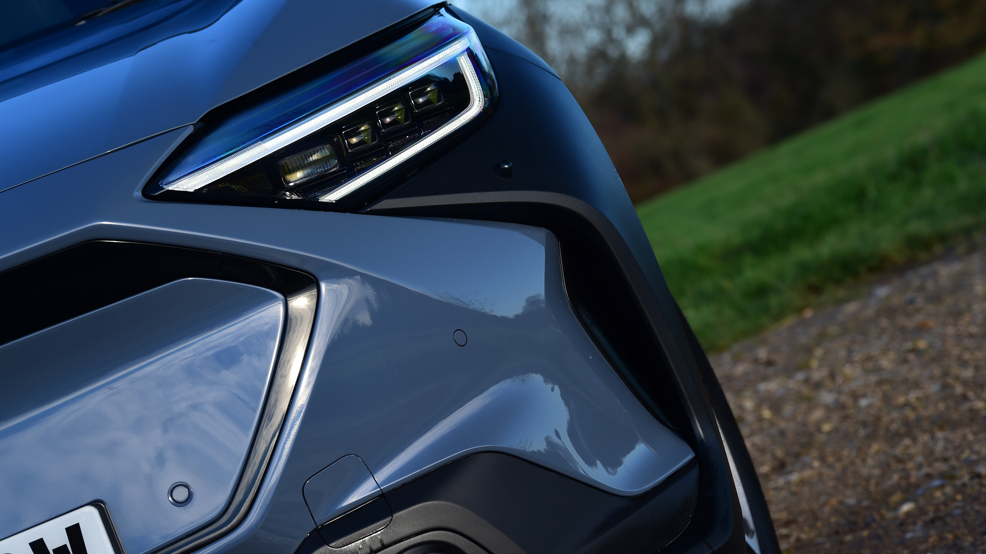 Subaru Solterra headlights