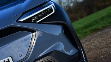 Subaru Solterra headlights