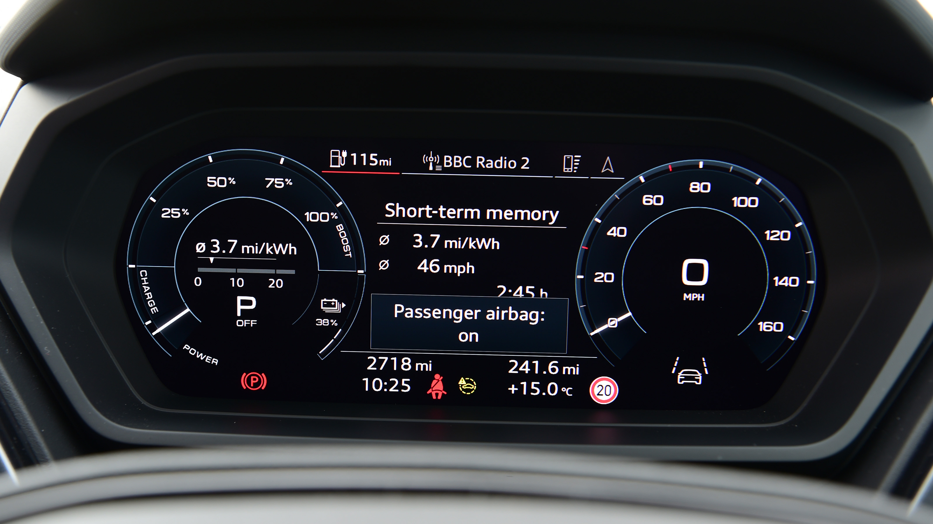 Audi Q4 50 e-tron quattro virtual cockpit
