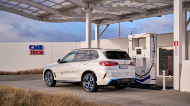 BMW iX5 Hydrogen filling station