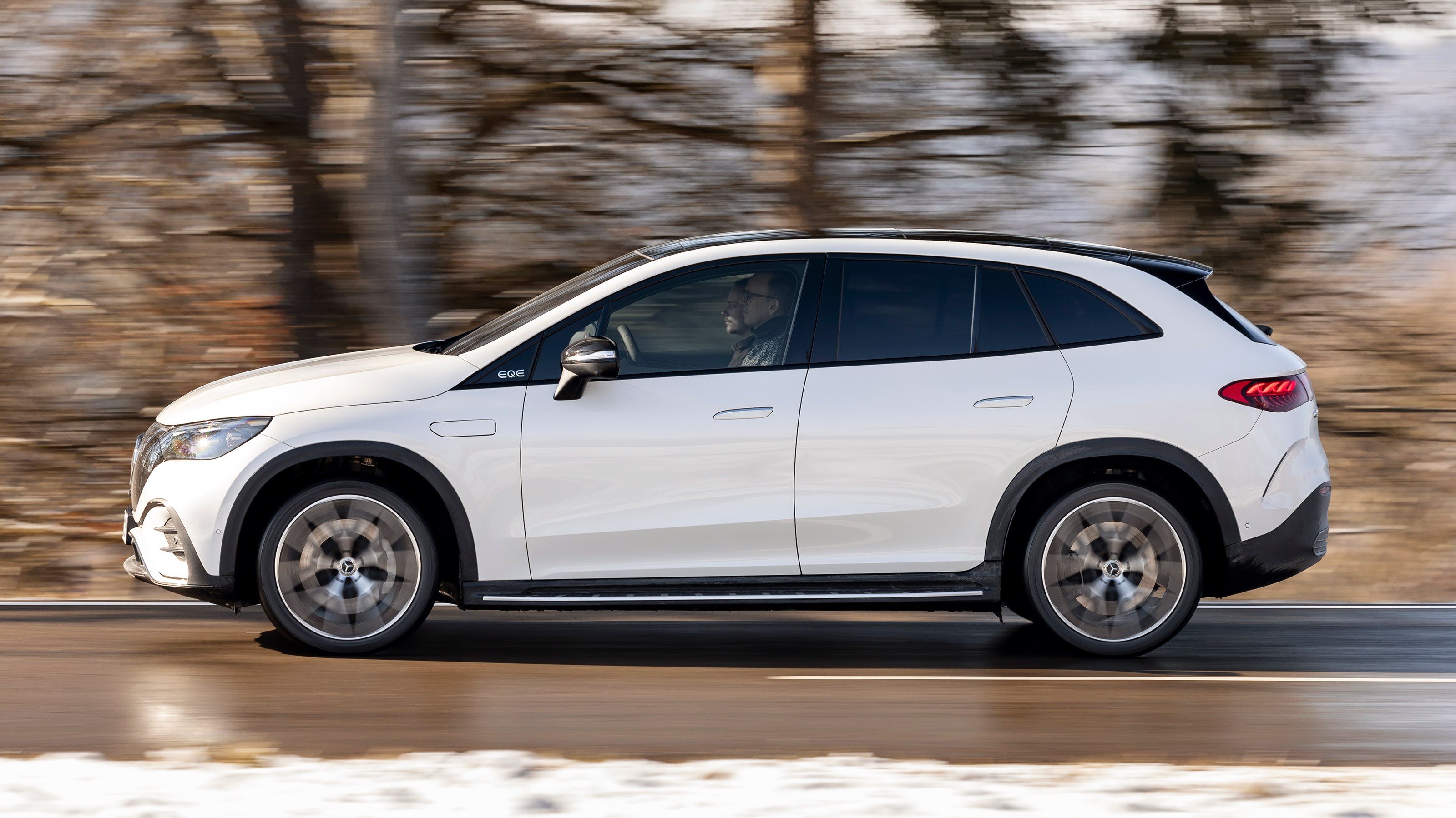 Mercedes EQE SUV passenger ride