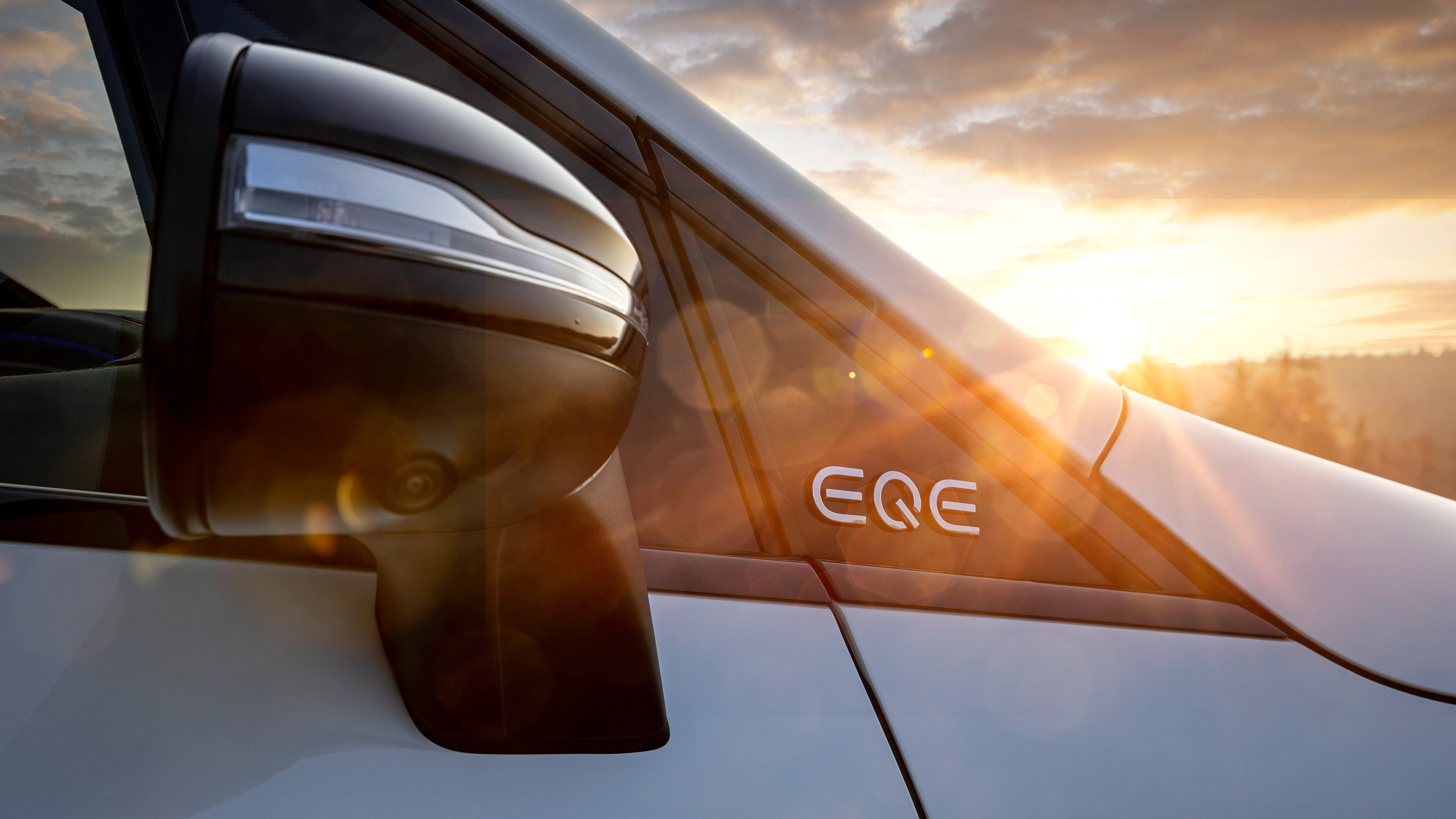 Mercedes EQE SUV passenger ride