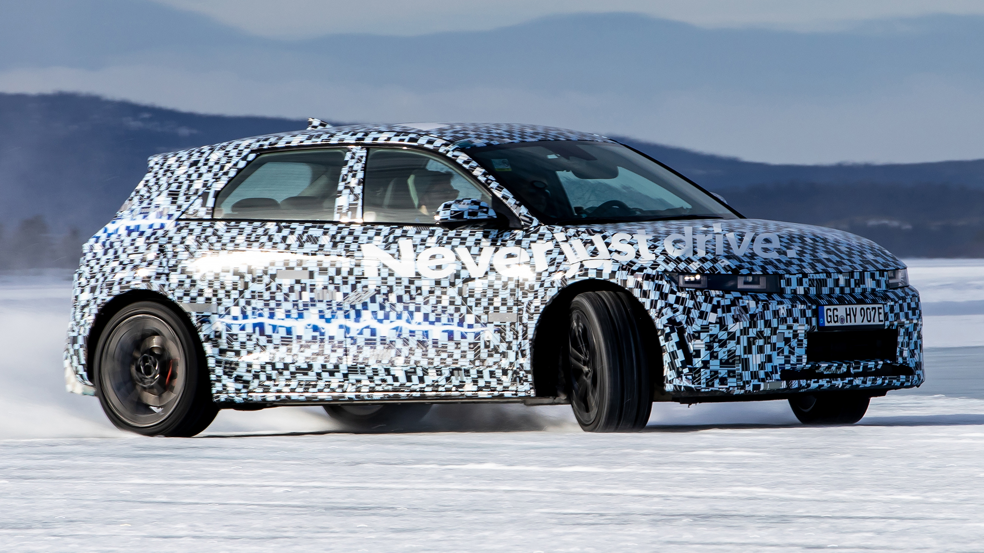 Hyundai Ioniq 5 N prototype - side dynamic