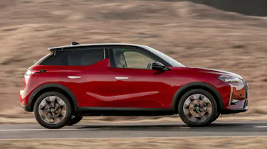 2023 DS 3 E-Tense - side dynamic