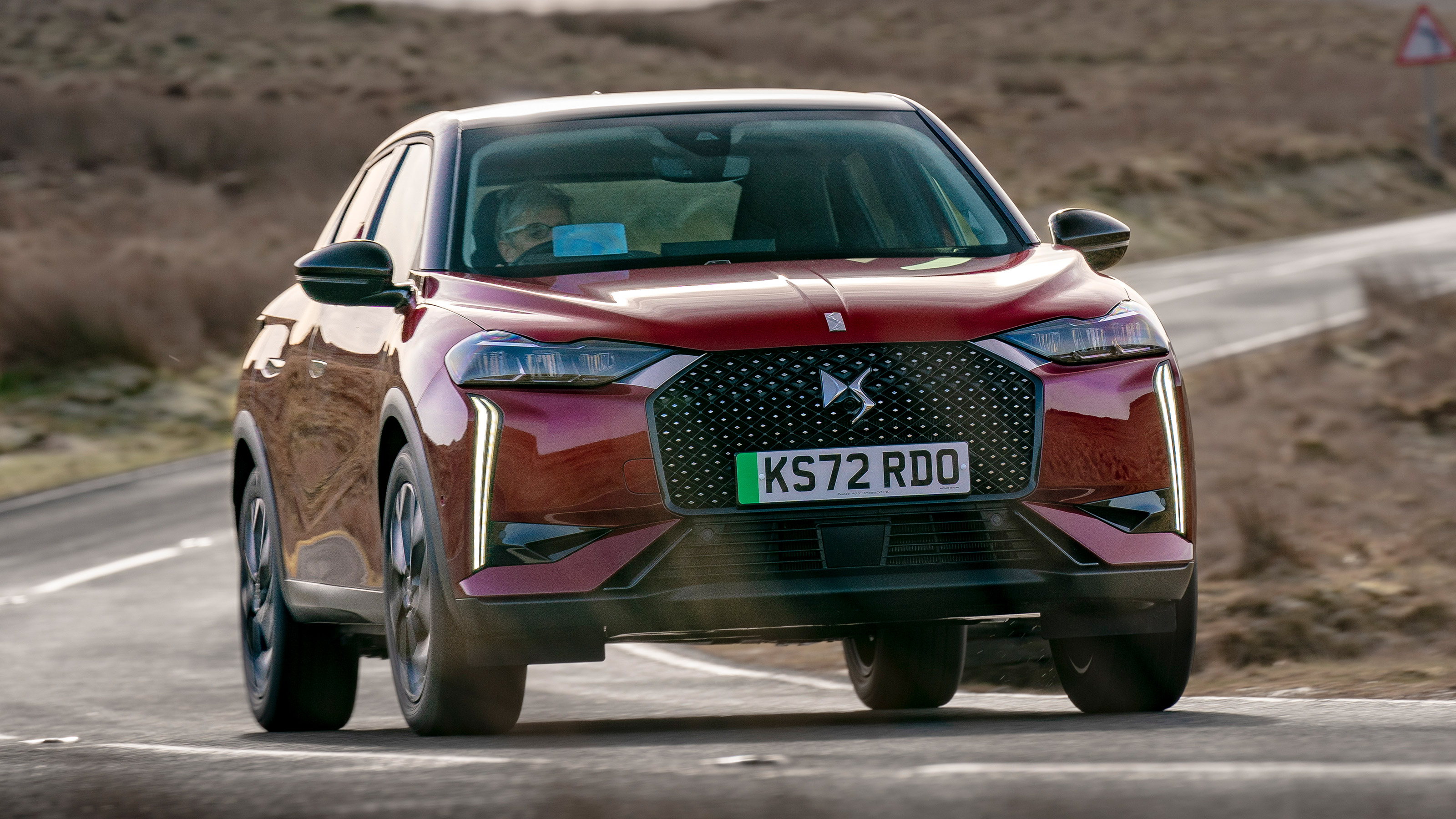 2023 DS 3 E-Tense - front dynamic