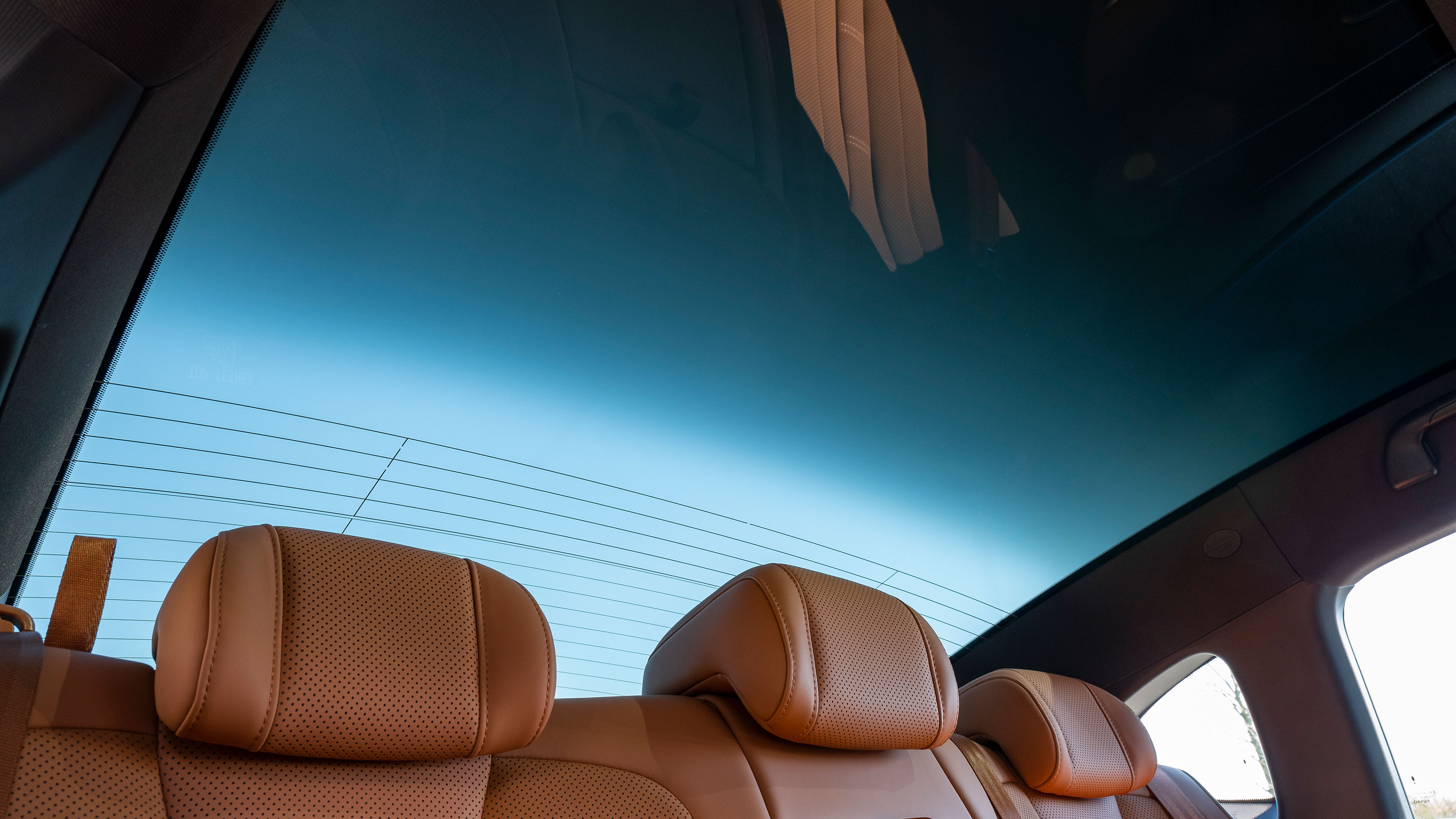GWM Ora saloon - roof