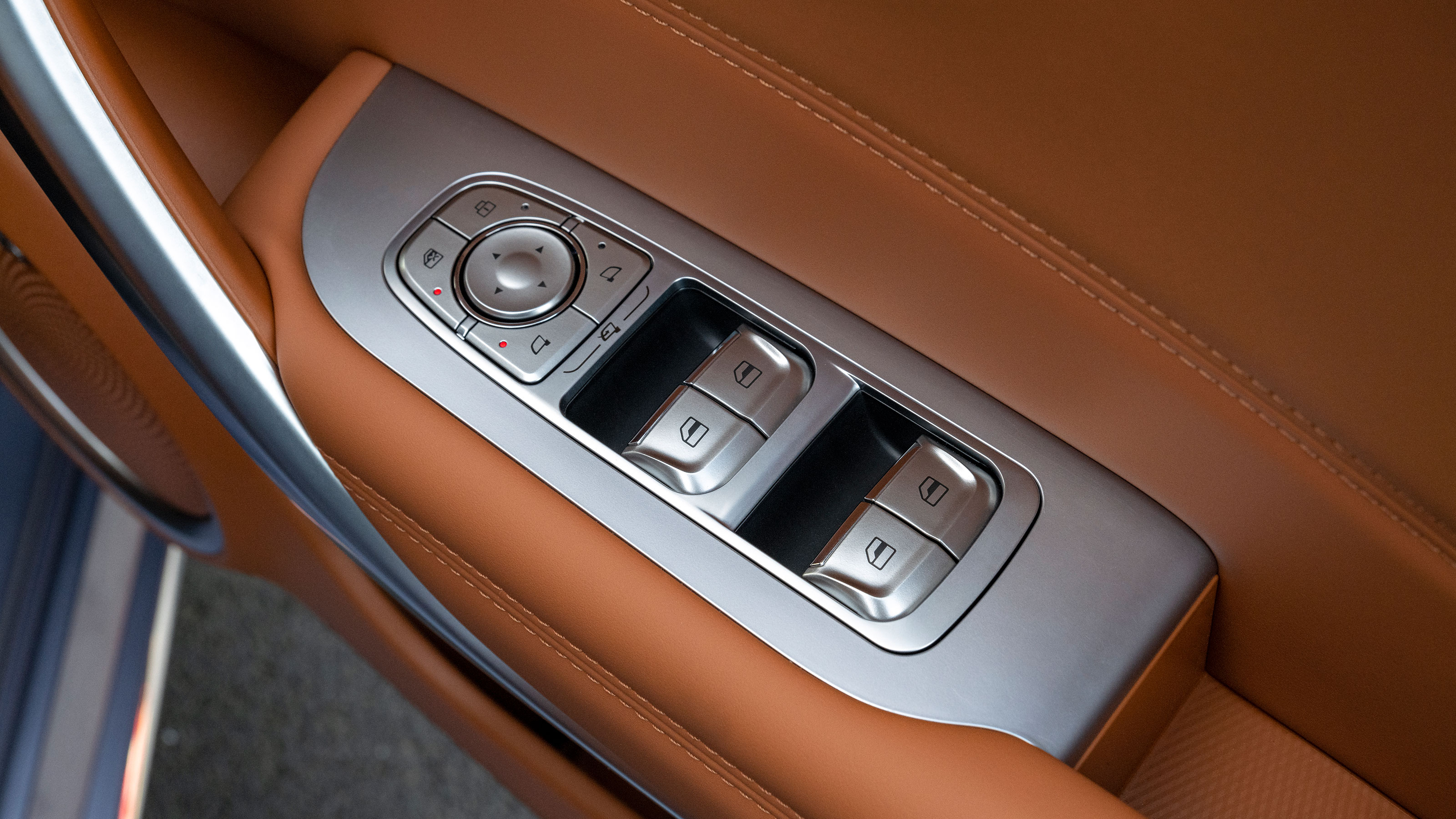 GWM Ora saloon - switchgear