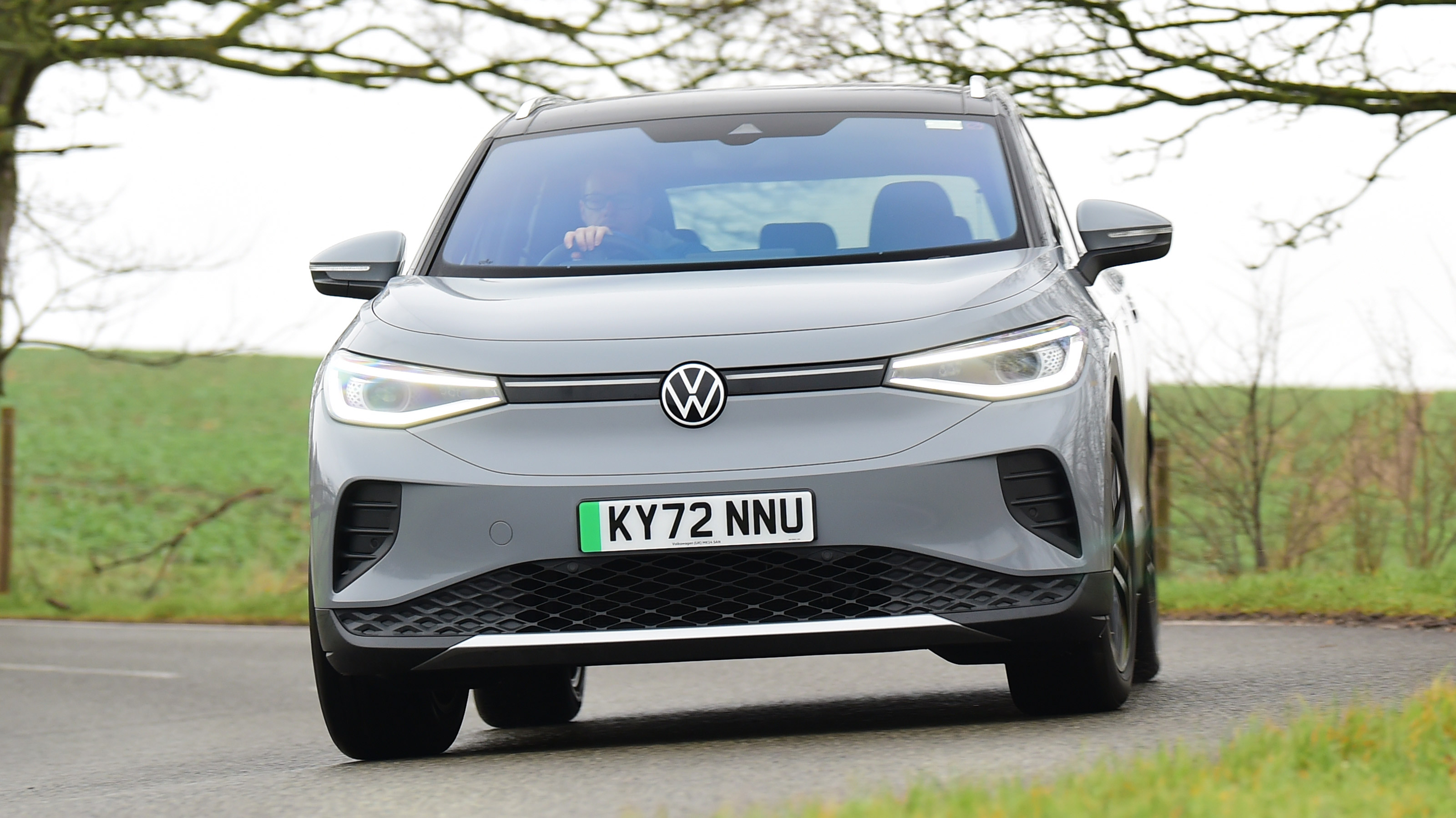 Volkswagen ID.4 SUV - front 2