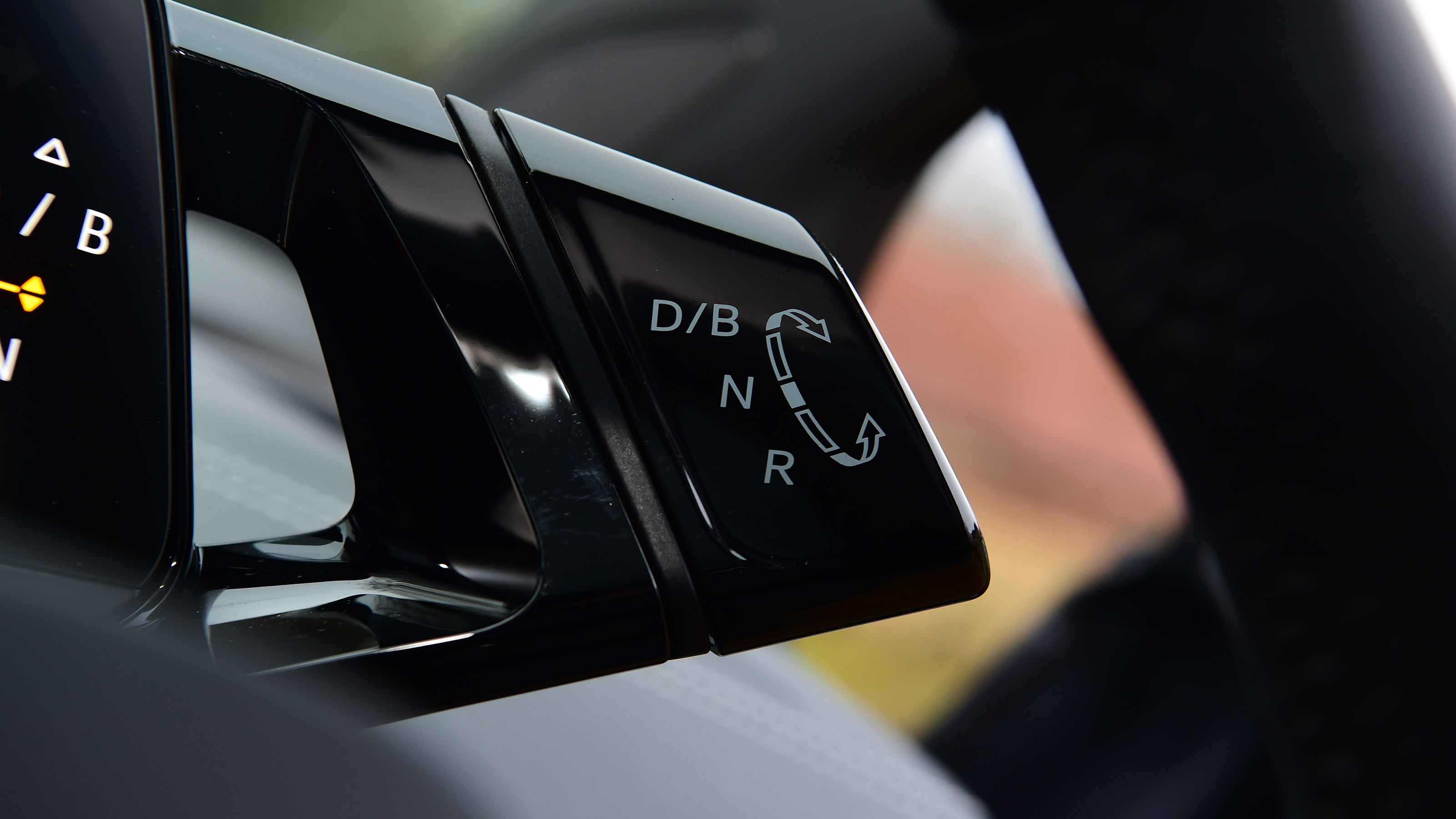 Volkswagen ID.4 SUV - gear selector