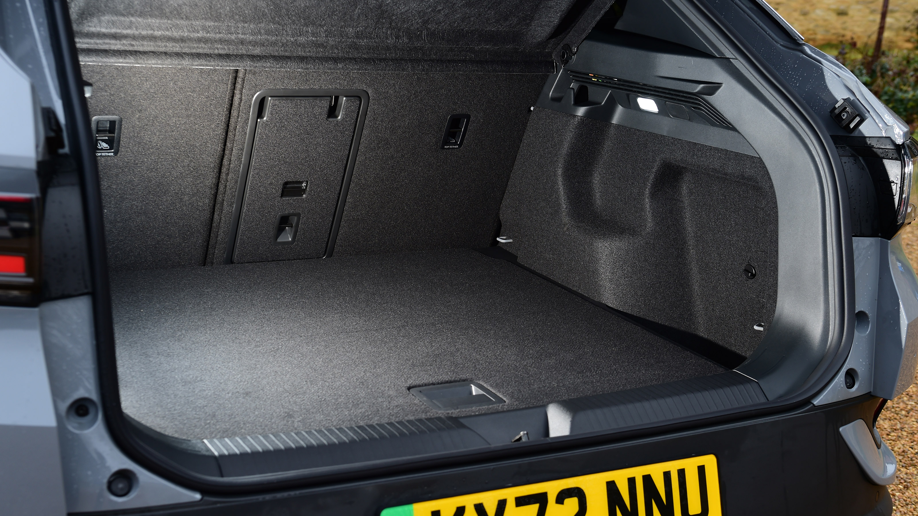 Volkswagen ID.4 SUV - boot
