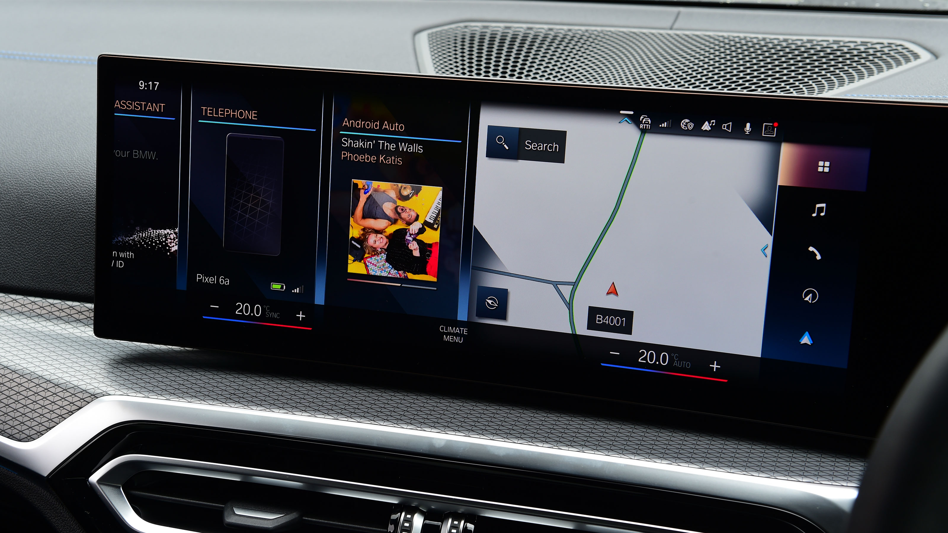 2023 BMW 330e - infotainment