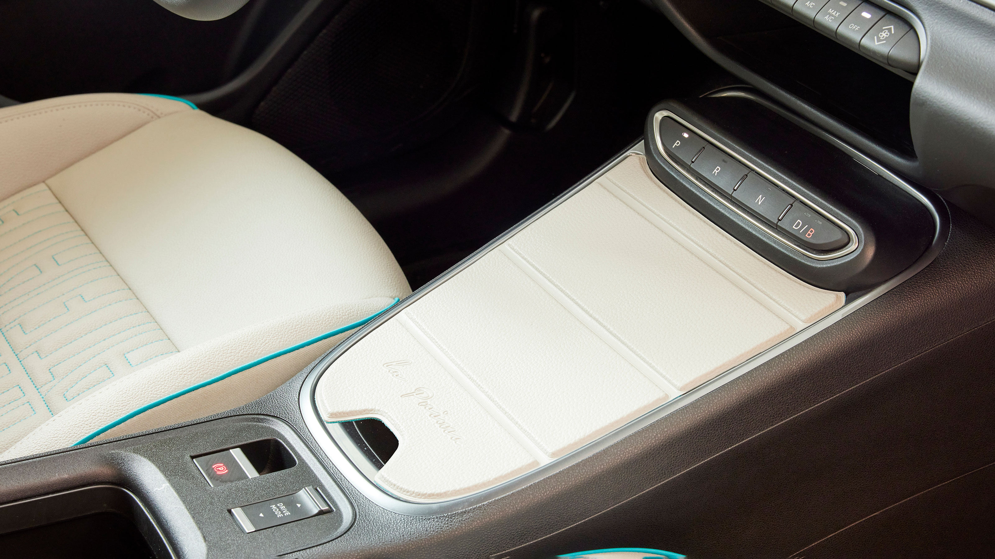 Fiat 600e - centre console