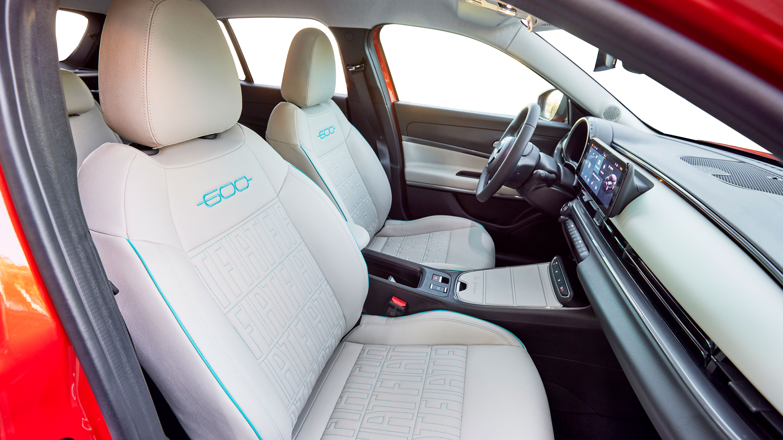 Fiat 600e - front seats