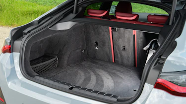 BMW i4 - boot