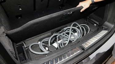 BMW iX3 - cable storage