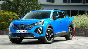 Peugeot E-2008 - charging