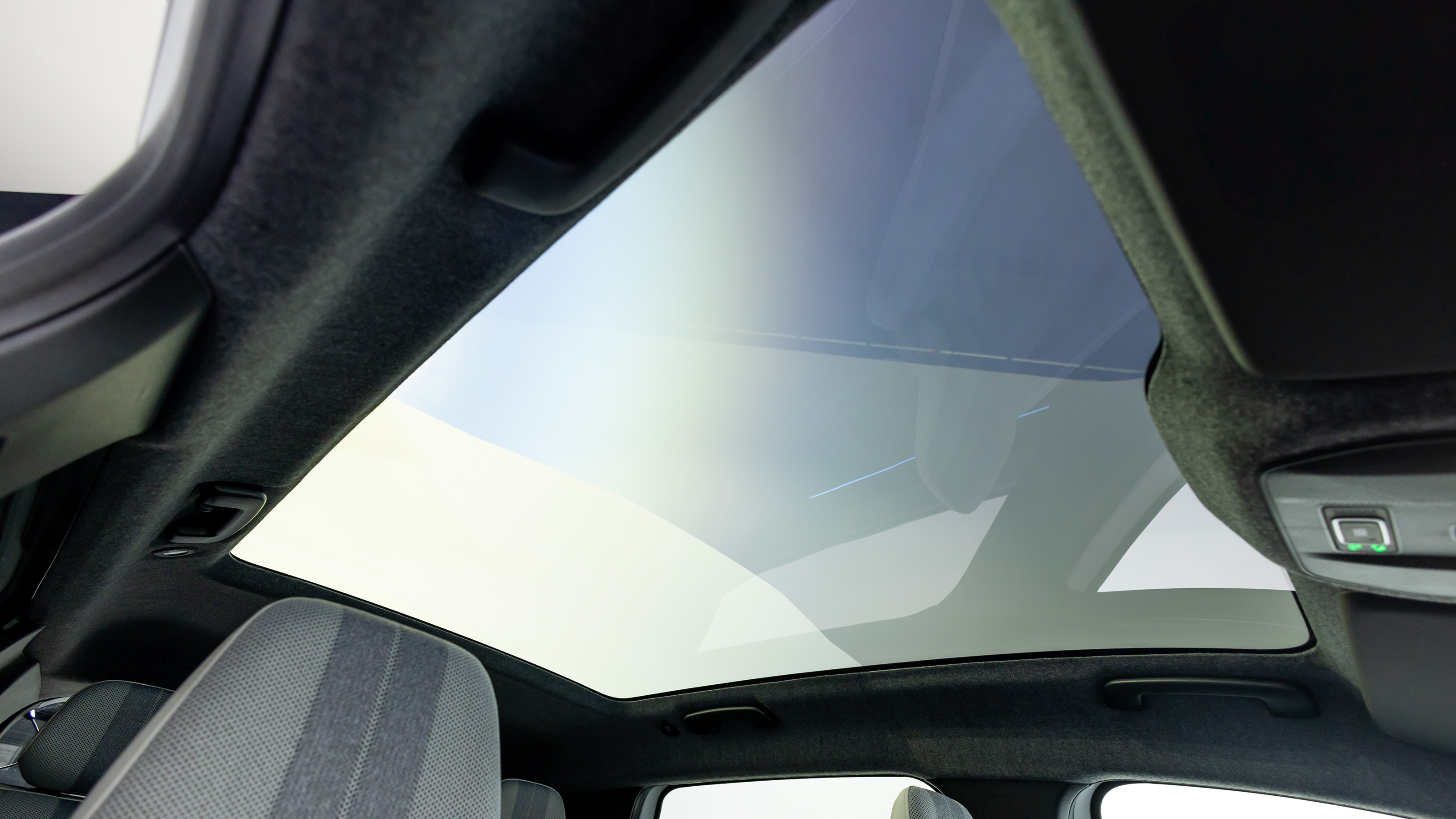 Renault Scenic E-Tech - roof