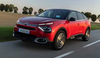 Citroen e-C4 - front dynamic