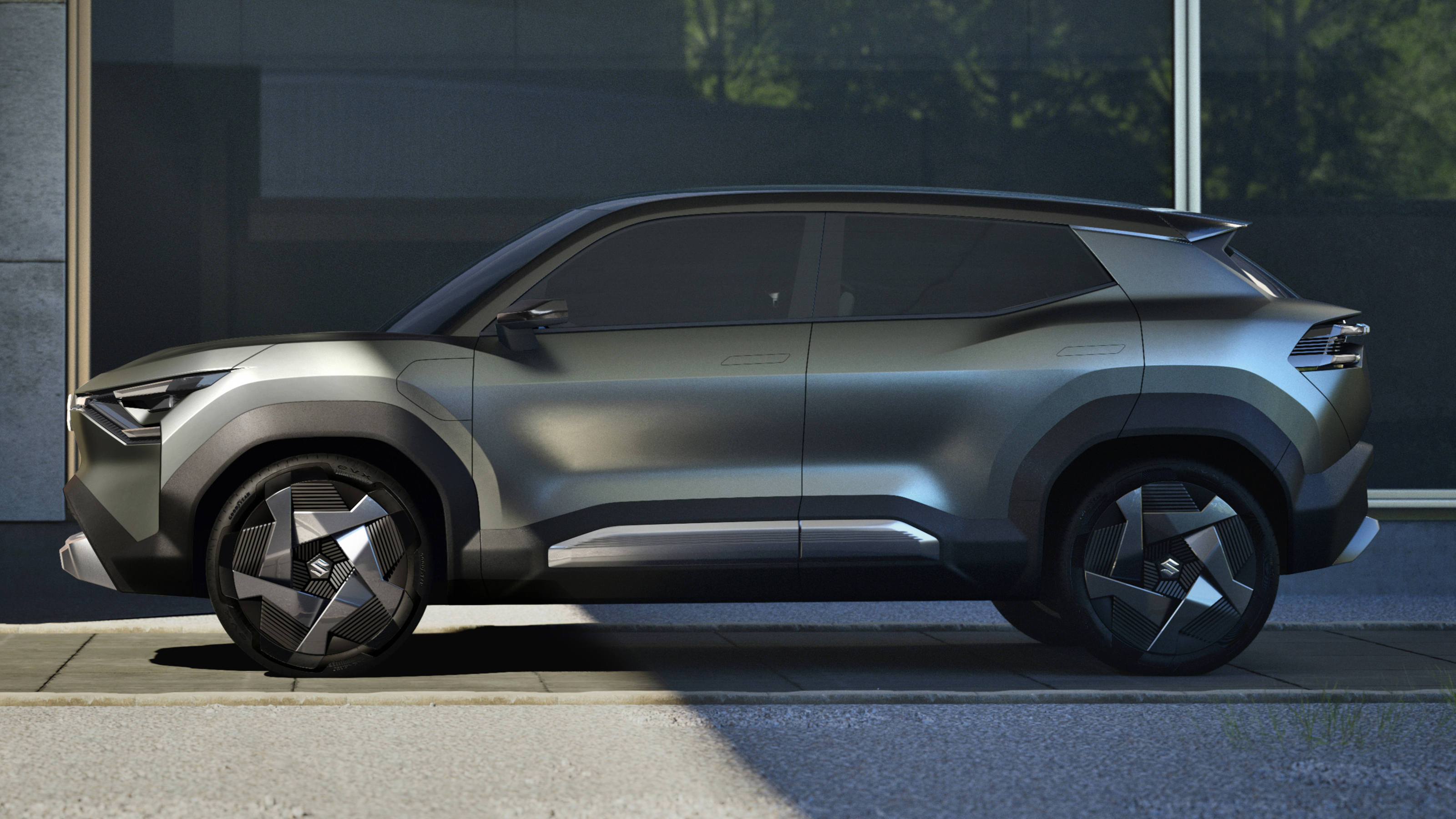 Suzuki eVX - side