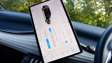 BYD Atto 3 - rotating touchscreen