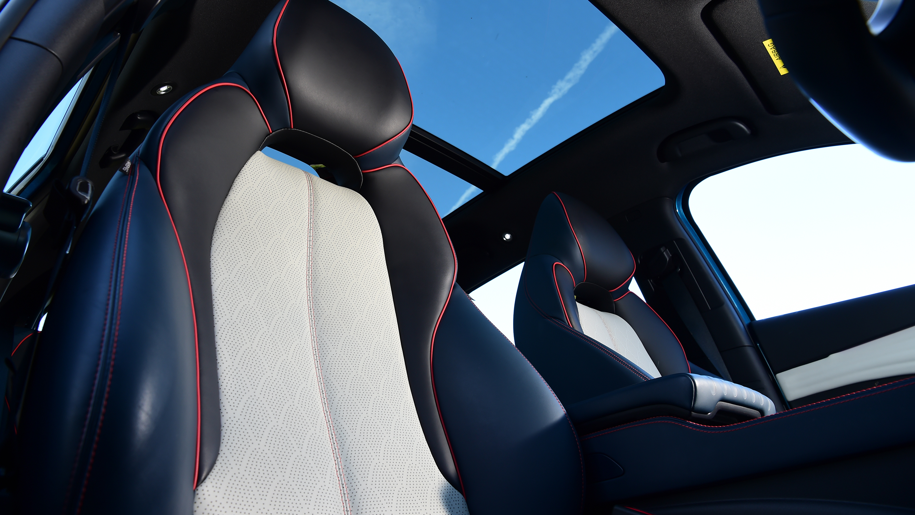 BYD Atto 3 - front seats