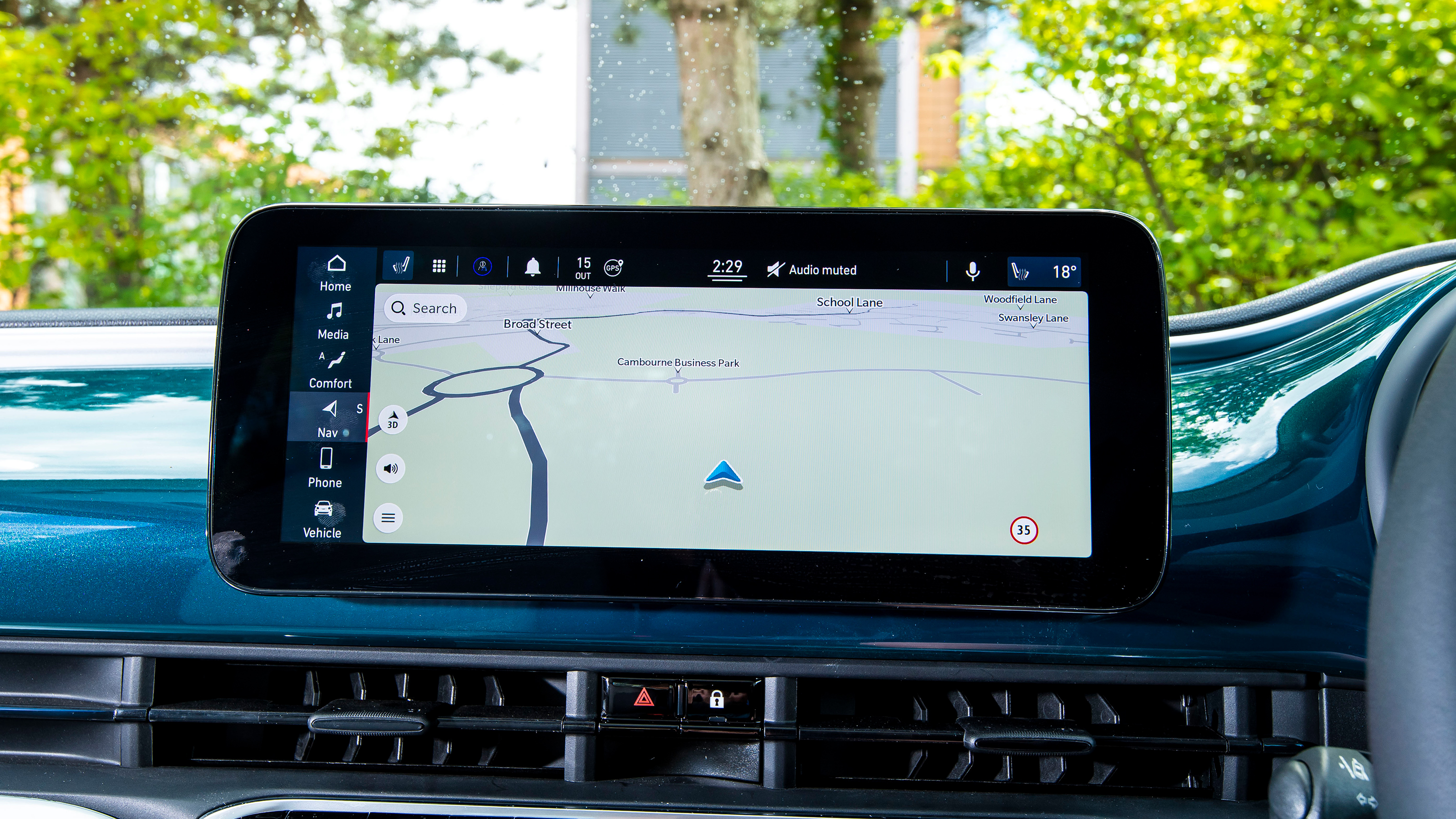 Fiat 500e UK - touchscreen
