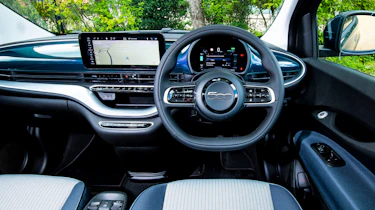 Fiat 500e UK - dashboard