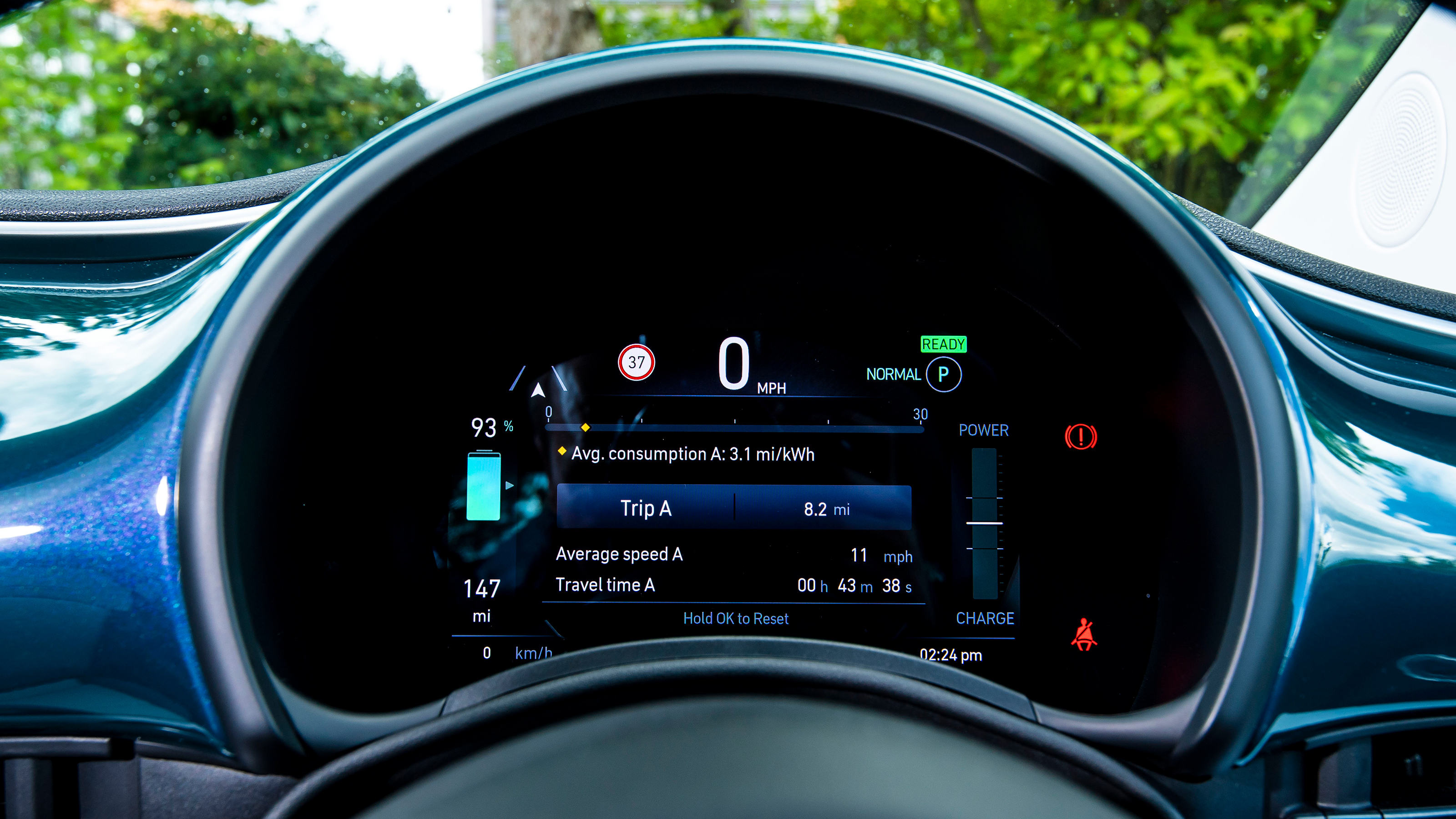 Fiat 500e UK - dials