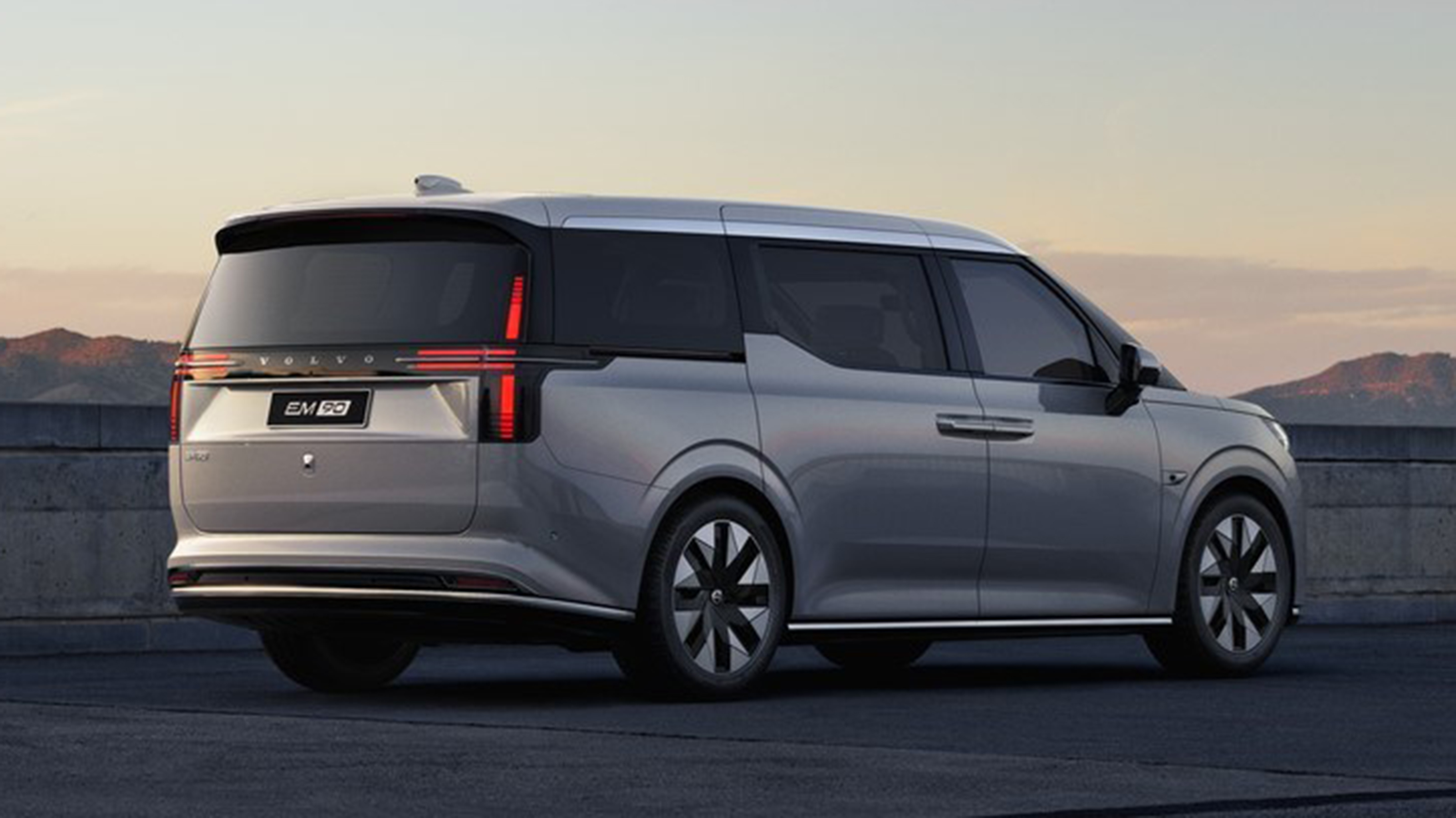 Volvo EM90 reveal - rear