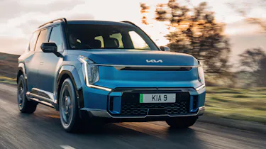 Kia EV9 - front tracking