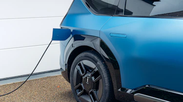 Kia EV9 - charging
