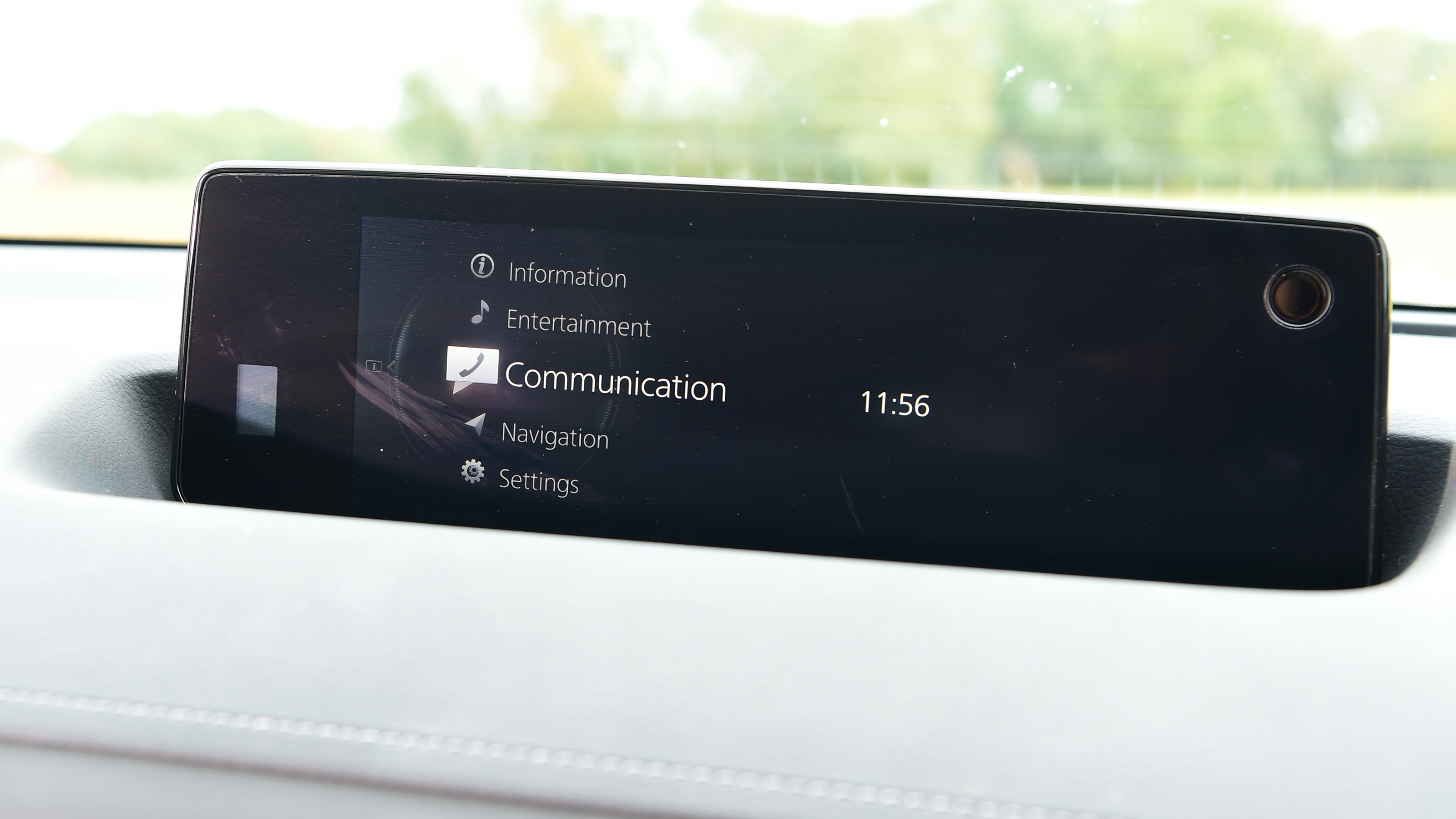 Mazda MX-30 - infotainment