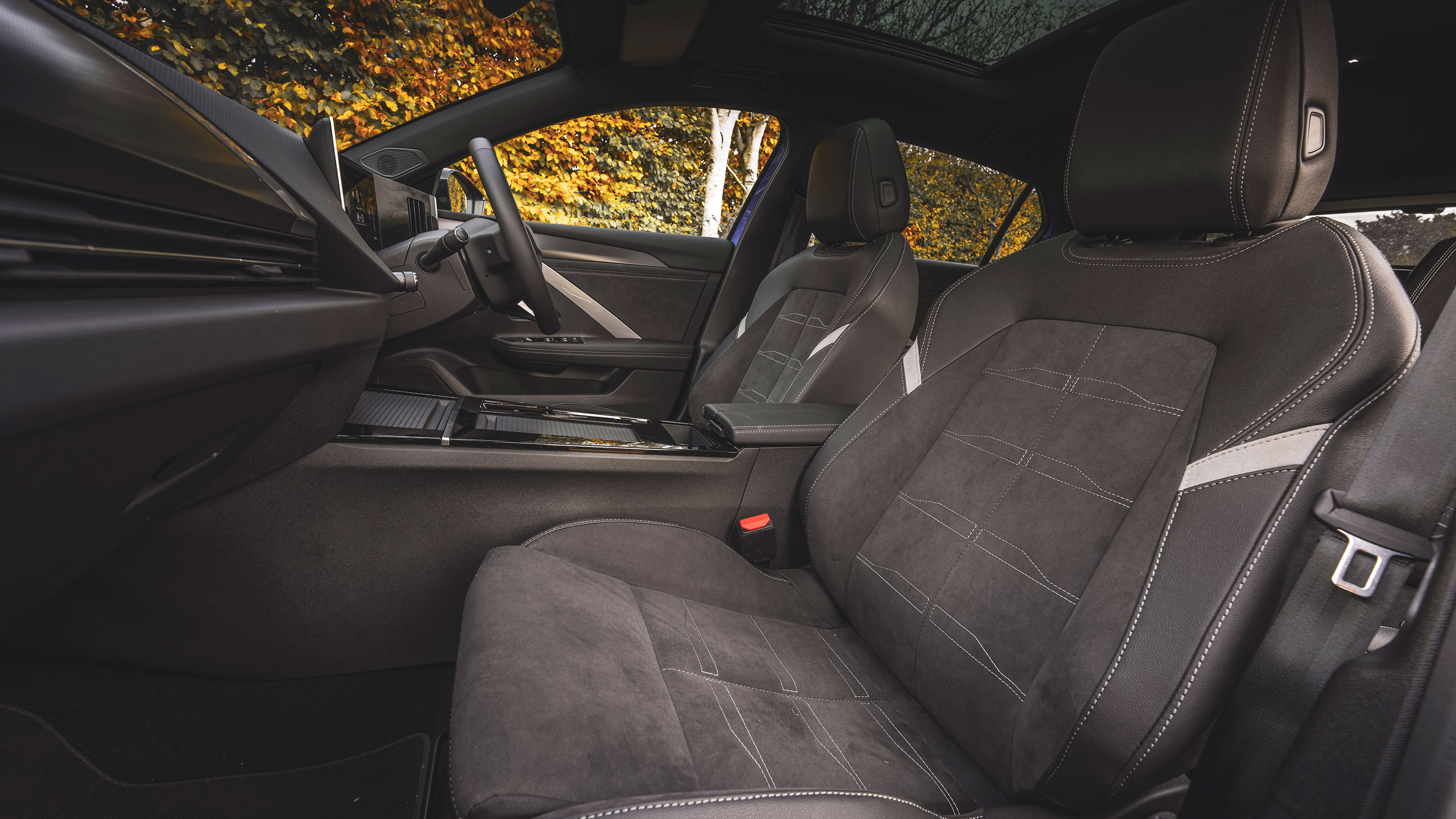 Vauxhall Astra Electric - front seats