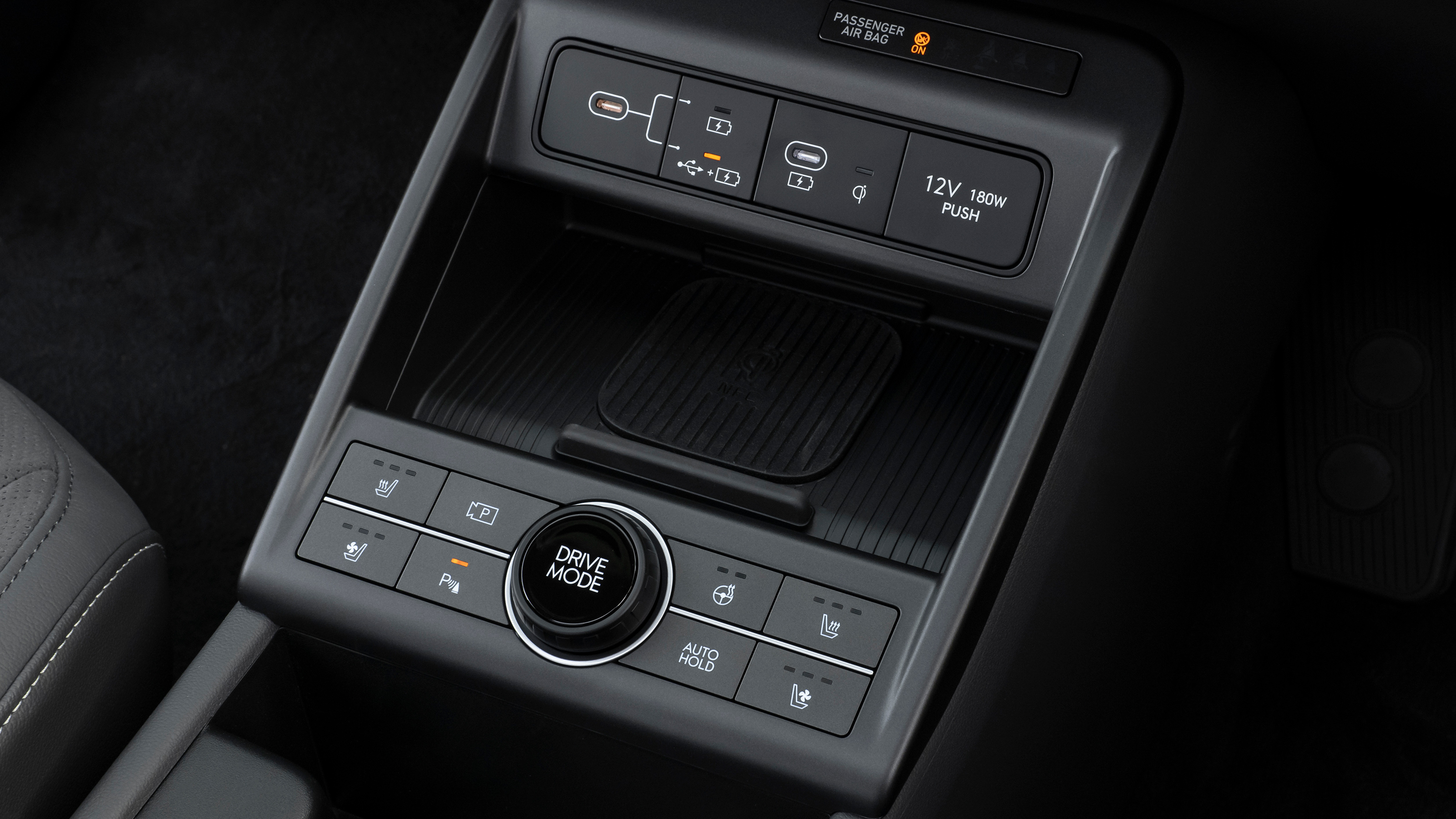 Hyundai Kona Electric - buttons