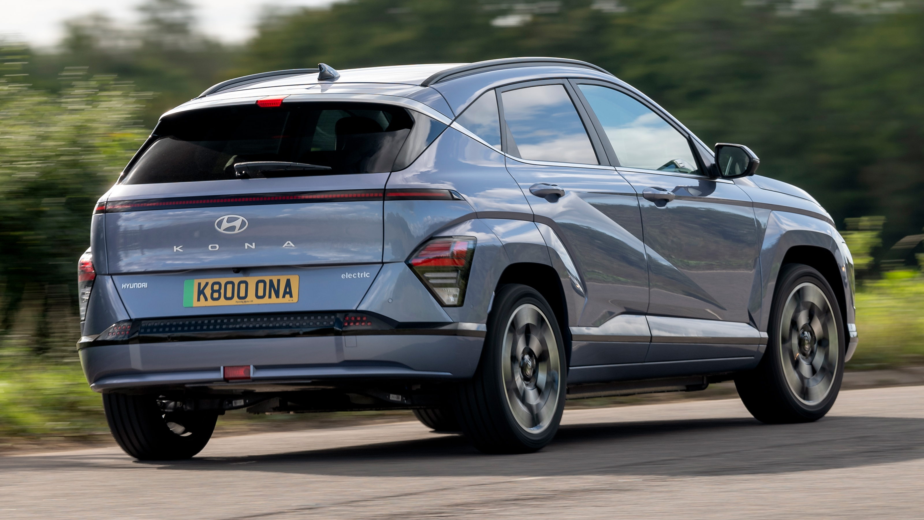 Hyundai Kona Electric - rear dynamic