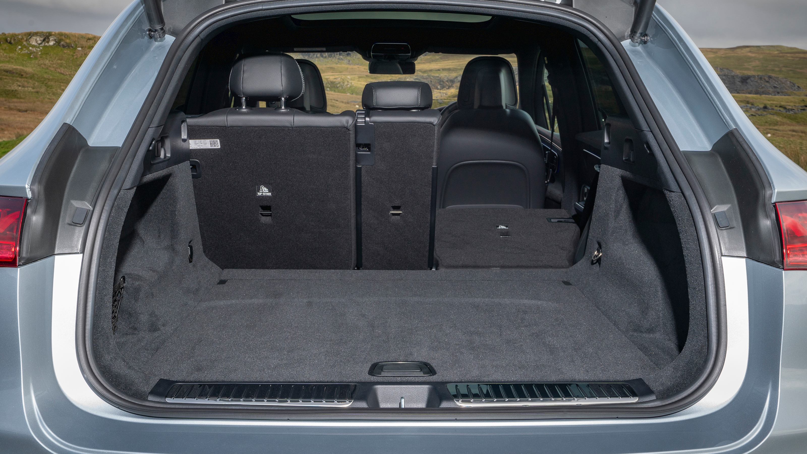 Mercedes EQE SUV - boot