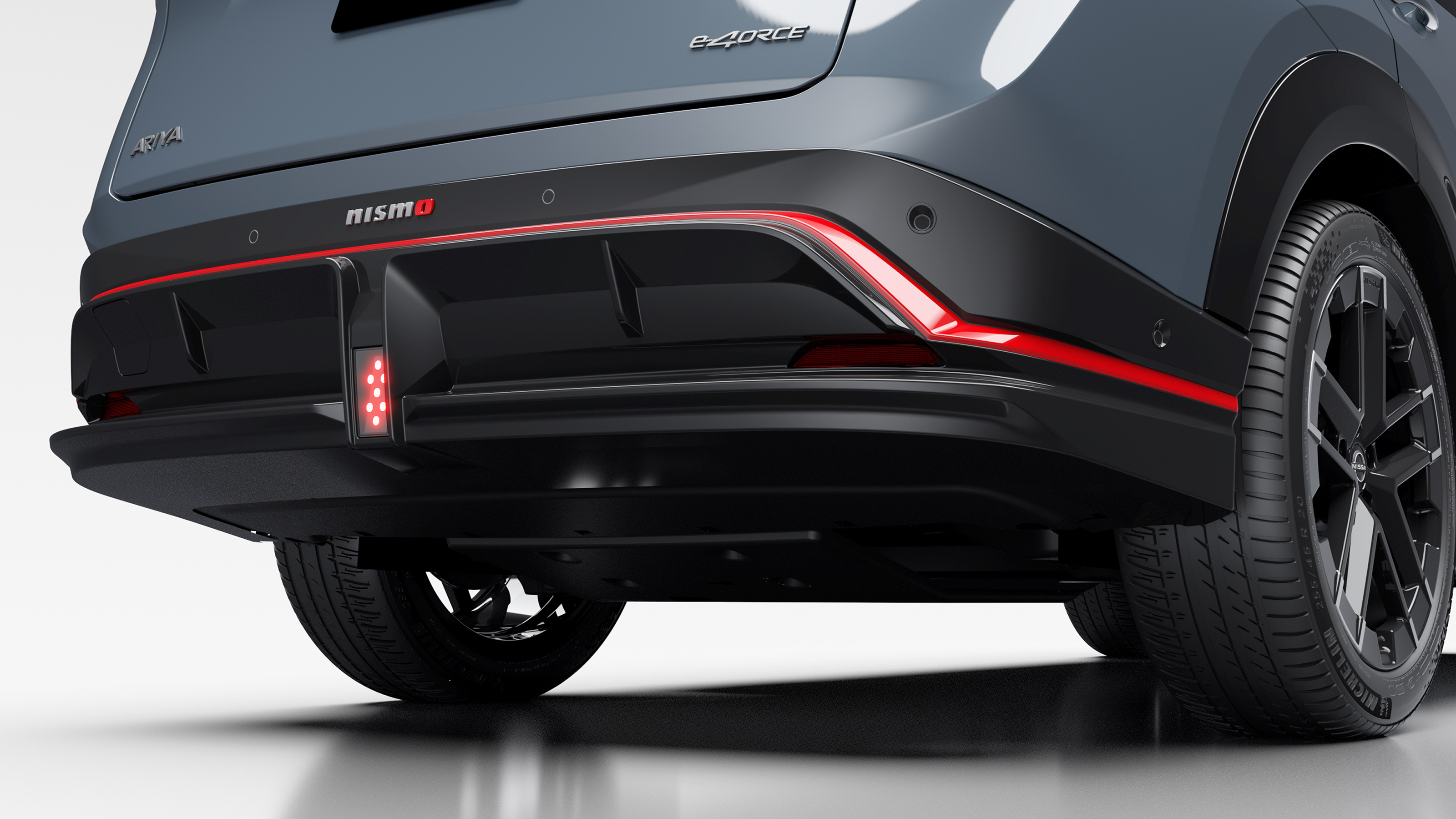 Nissan Ariya Nismo - foglight