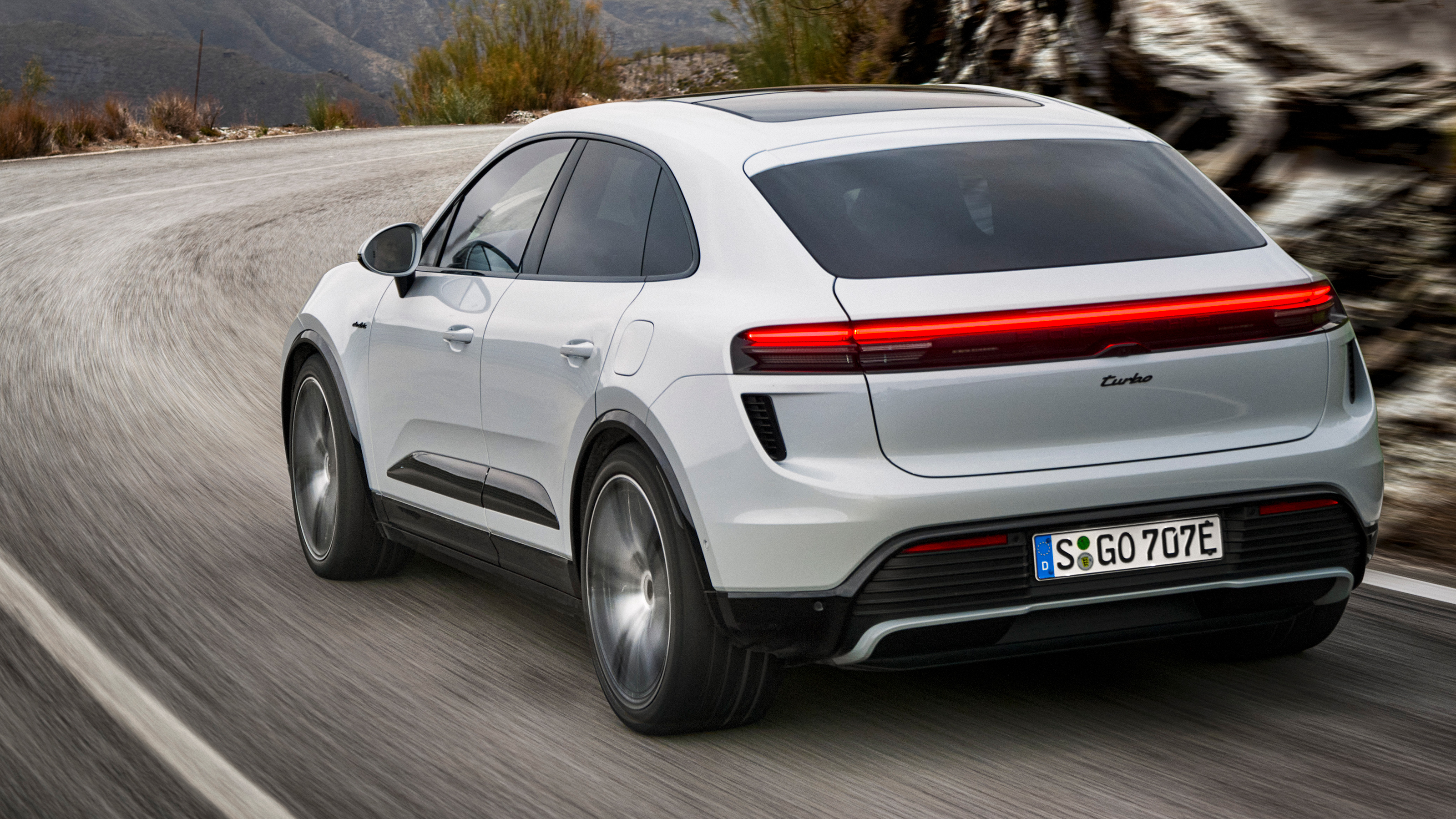 Porsche Macan - Turbo rear